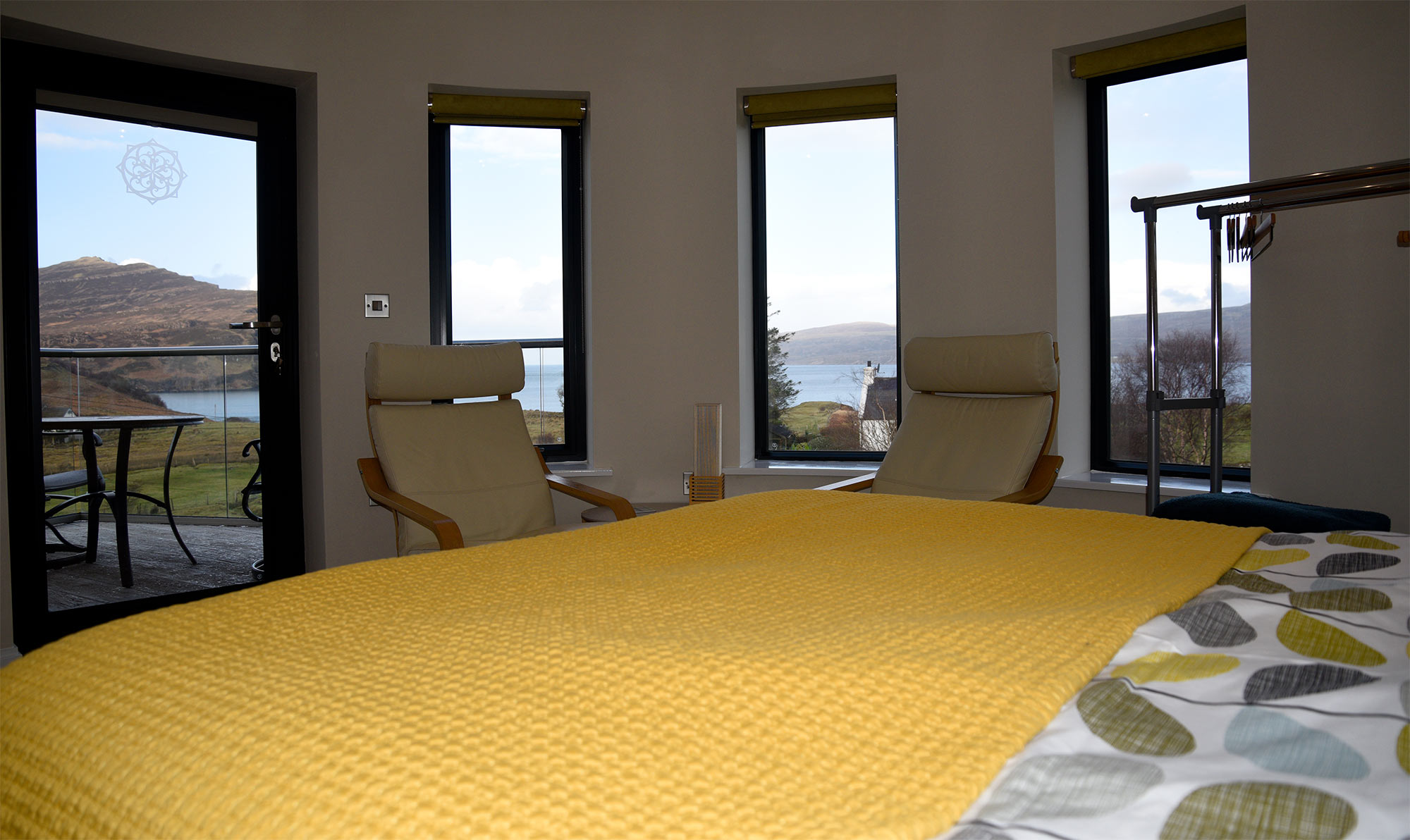 Sea View Isle of Skye Self Catering Rotunda in Braes near Portree with King Size Bed En Suite WIFI and Parking